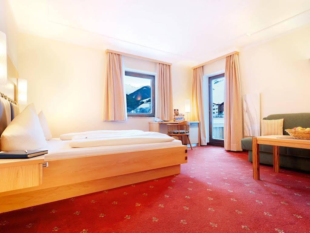 Hotel Hasenauer 4 Sterne Superior Saalbach-Hinterglemm Exterior foto