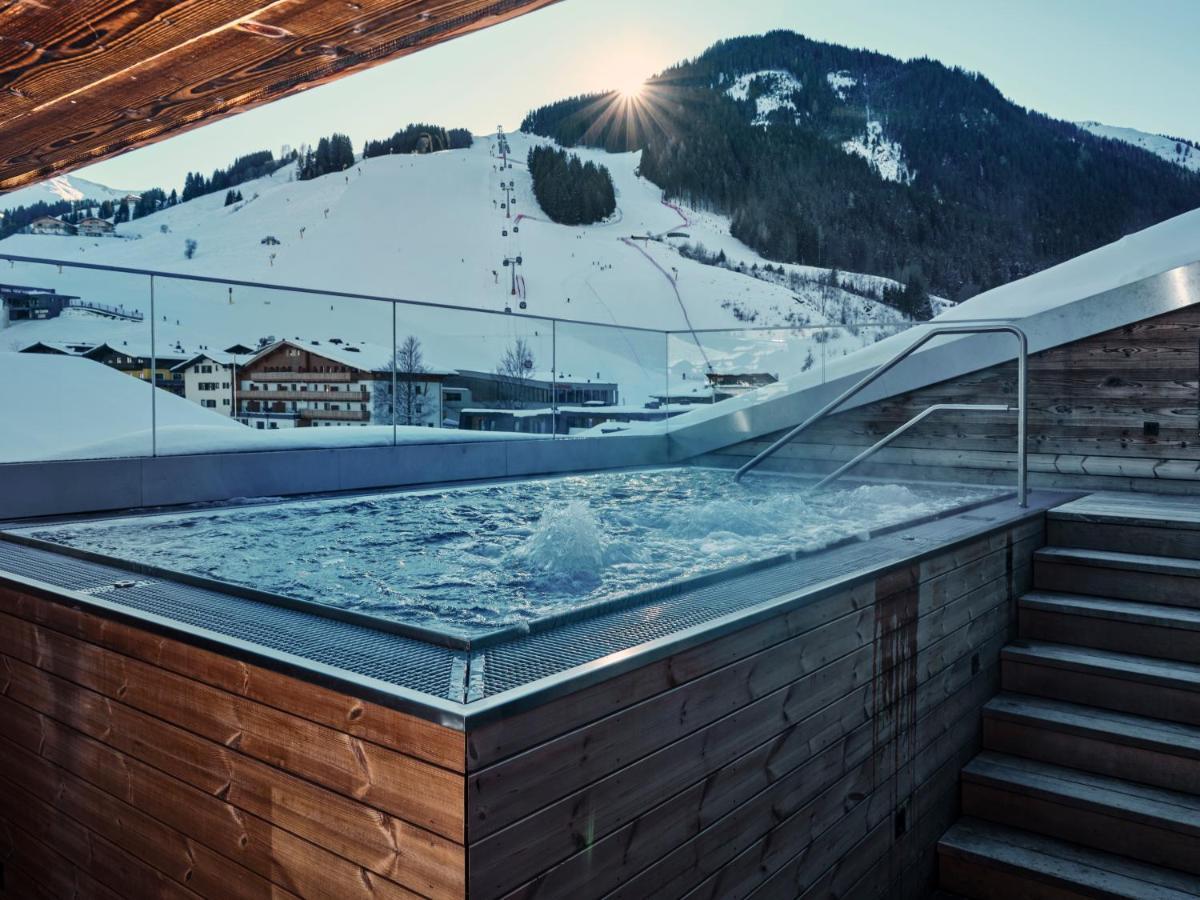 Hotel Hasenauer 4 Sterne Superior Saalbach-Hinterglemm Exterior foto