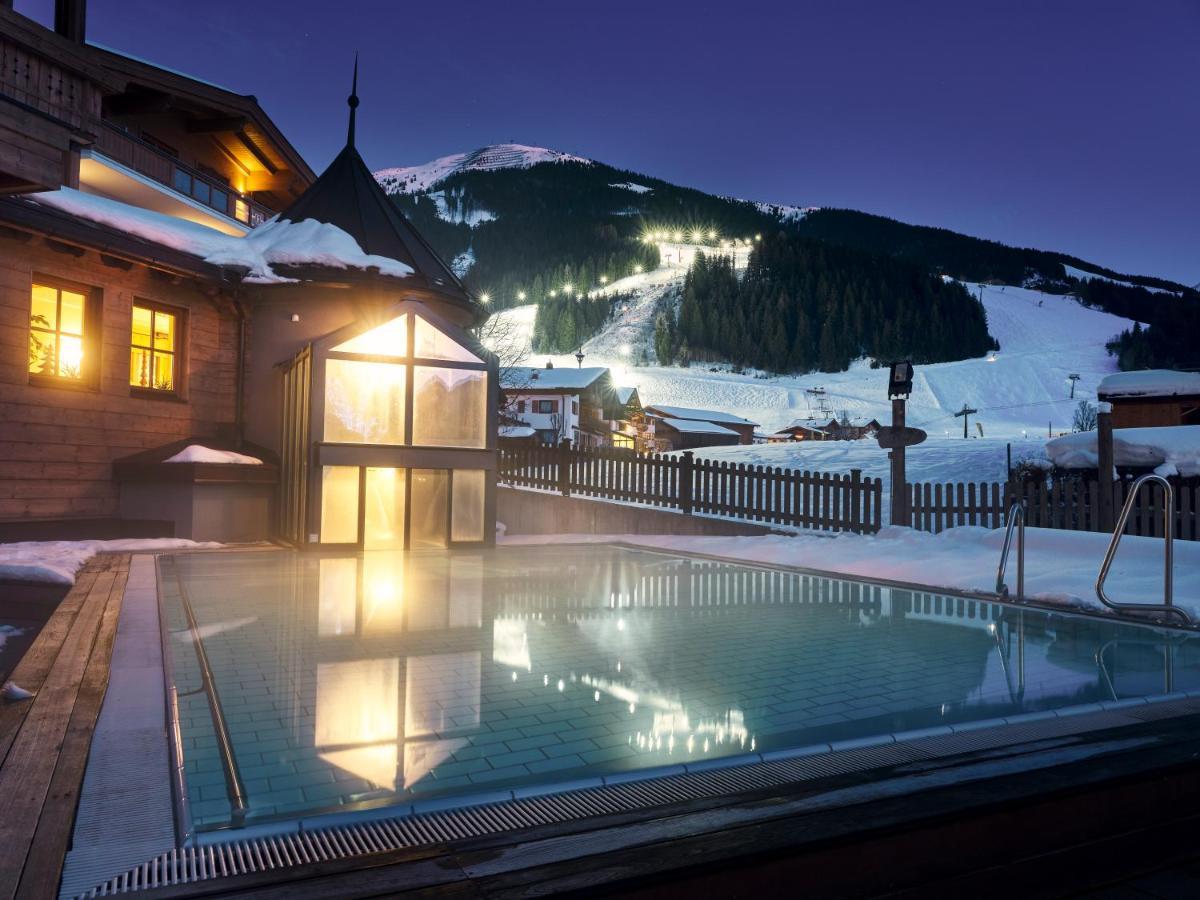 Hotel Hasenauer 4 Sterne Superior Saalbach-Hinterglemm Exterior foto